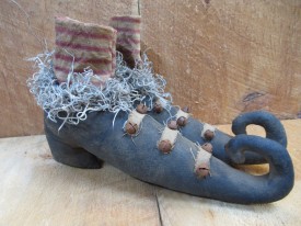 Small witch shoes