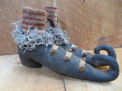 Small witch shoes